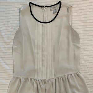 Tank blouse with beautiful shape and detail